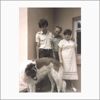 С любимой собакой Дженни