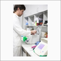 Young faces are everywhere in the Institute: the future of our science is secured